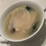 中国料理 四川 - 鮑のスープ、中に入ってる椎茸が美味しすぎます。