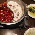 Shounan Hinabe Bou - 火鍋。マーラーと、白湯スープ。