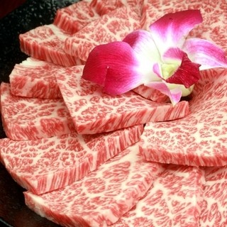 We have an abundance of fresh Saga Kuroge Wagyu beef♪