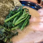 横浜ラーメン 北村家 - 春菊 釜焼きロース