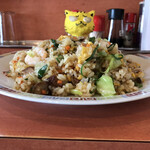 王記美食楼 - 王記焼き飯　968円(税込)　※横からも