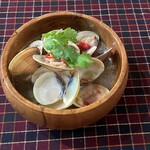 Vietnamese style steamed clams