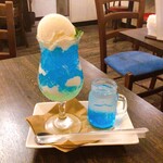 Cafe&Bar UMIラボ - UMIのクリームソーダ