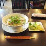 ベトナム料理 ひまわり - 鶏フォー(税込980円)