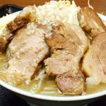 町田 大勝軒 - 【とんこつ野菜ラーメン豚入り（少なめ）】大勝軒直伝にとんこつスープにしゃきしゃきのキャベツともやし、さらにもっちりした特製麺が良く絡む!!