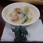 青龍 - ⑦ホタテと青菜のクリーム煮