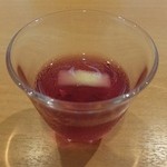 じろう桜 - 食前にベリーの黒酢割り。