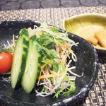 Garaku - サラダ、香のもの