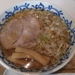 支那そば月や - 支那そば大盛＠590円