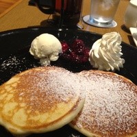 レストラン HUSHHUSH - パンケーキ800円、ドリンク500円