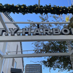 T.Y.HARBOR - 入口看板。