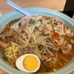 らーめんスーパー中華大陸 - もつ煮ラーメン(¥900)+大盛(¥100)