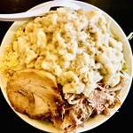 麺とび六方 - ラーメン（250g:野菜マシ、ニンニク並、アブラマシマシ）＋厚切り豚