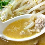 ラーメン茶湖 - スープと挽肉