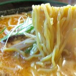 らーめん 味源 - 麺