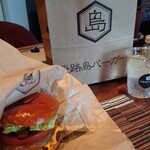 淡路島バーガー - 島レモンソーダ、ベーコンチーズバーガー