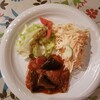 ホニホニ - 料理写真:先ずは前菜。パスタサラダ、ラタトゥイユのような茄子の煮込み、レタスのドレッシングは自家製？