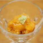 鮨おばな - 濃厚なコクが粒感のあるシャリにしっかり絡み、口内にも濃厚さを響かせて瞬発的に伝わる力強い味！ 一瞬で通り過ぎたような美味しさの余韻に浸る。