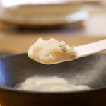 鮨おばな - 贅沢な一口に紫蘇の香りを添えて。