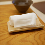 鮨おばな - 指拭き