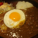 びっくりドンキー - エッグカレーバーグディッシュ