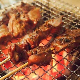 香ばしい炙り料理が絶品◎鮮魚のお刺身や肉寿司もご用意