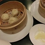 横浜大飯店 - 小龍包
      