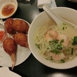横浜大飯店 - 蟹爪揚げ物・海老そば