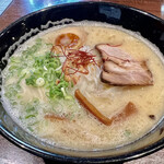 Gambare Hourai - 鶏醤油白湯ラーメン880円