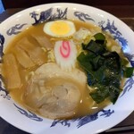 名代 富士そば - 煮干しラーメン 500円(税込)(2022年11月27日撮影)