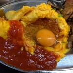 ホープ軒 - 生卵をイン(´∀｀*)ｳﾌﾌ