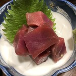 Masuya - ◎生マグロのぶつ刺し500円