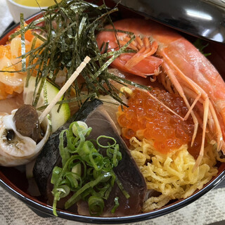 味政 - 料理写真:海鮮丼　大　1700円