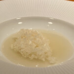 蒼 - 12ヶ月特別飼育の地頭鶏 一山いけすの地蛤
      う〜ん、なんて優しい口当たりの旨味のあるリゾットなのでしょう！
      もう無心ですね、ただその美味しさを味わうだけです♪