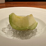 蒼 - 浜松より 天使音マスクメロン
      完熟の天使音（あまね）マスクメロン、この甘さはなんでしょうか！
      ネットで一つの値段を見てびっくりしました！！
      虫歯の治療が終了していて良かったです。