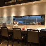 里弄 - 店内　カウンター席