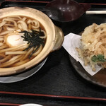 真御前そば 葉実皮 - 鍋焼きうどん