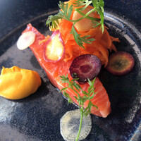 ブリーズ オブ トウキョウ - サーモンマリネ