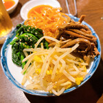 スタミナ焼肉 肉ですみだ - ナムル盛