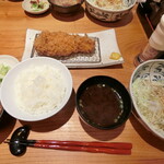 鎌倉かつ亭 あら珠 総本店 - 