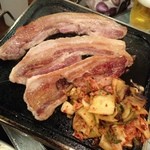 でりかおんどる - サムギョプサル調理中。