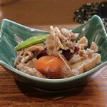 桶家乃隠居 - 牛肉と根菜の煮物