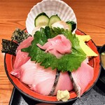 Sandaime Amimotou Osensuisan - 海鮮丼（ご飯大盛）