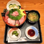 Sandaime Amimotou Osensuisan - 海鮮丼（ご飯大盛）