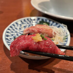 酒肴場 屯 - 馬肉寿司（赤身）