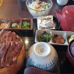 Hidagyuu Kurobuta En Kuroya - 牛ロースまぶしご飯大盛