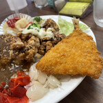 カレーショップ田園 - アジフライ80円ですって。立ち食い蕎麦屋の生玉子レベル(^^)コチラはソースでいただきます
