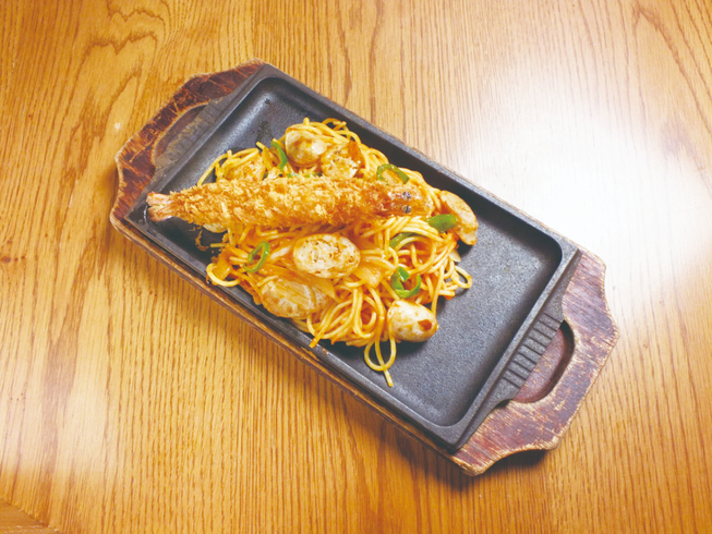 生ソーセージバル LECKER フコク生命ビル店