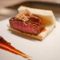 USHIGORO S. SHINJUKU - シャトーブリアンカツサンド　白トリュフ（ピエモンテ）