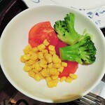 金沢マンテンホテル - 追加したサラダ
